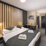 Apartmanhotel Timeout 3*